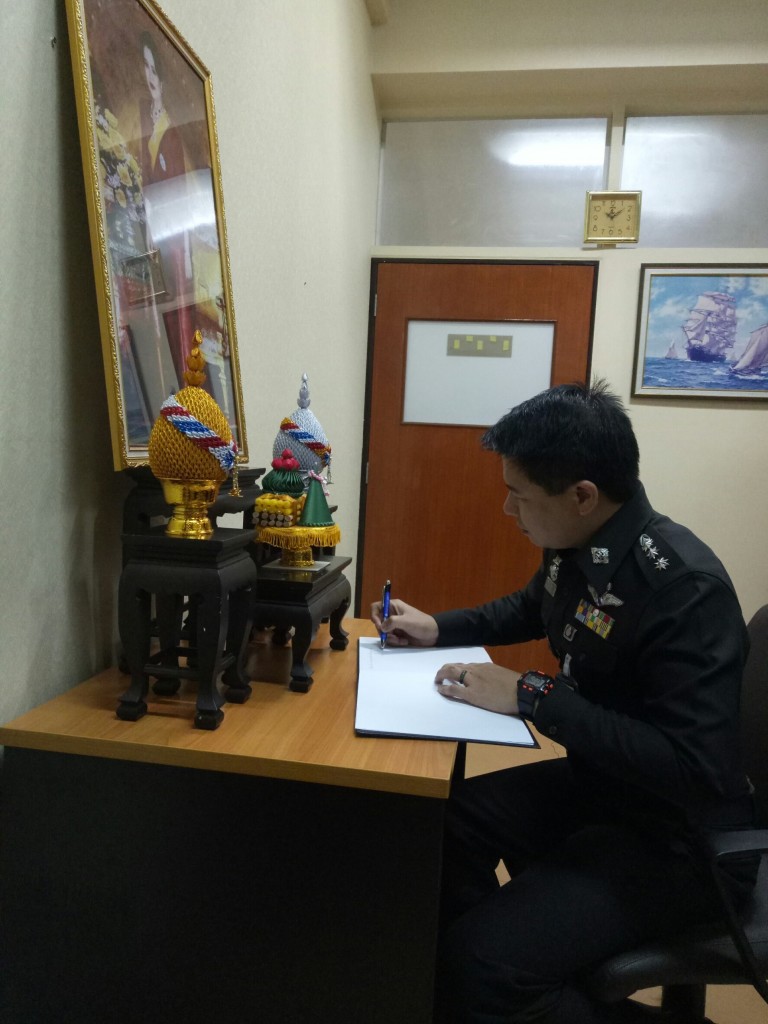 ลงนามถวายพระพร 1108_5416